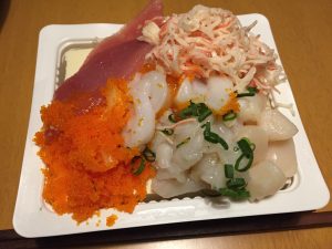 海鮮丼（今日の豆腐）